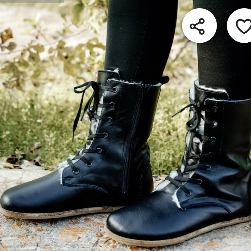 NWOB Aintap Leather/Shearling Lace-up Boot - Picture 2 of 12